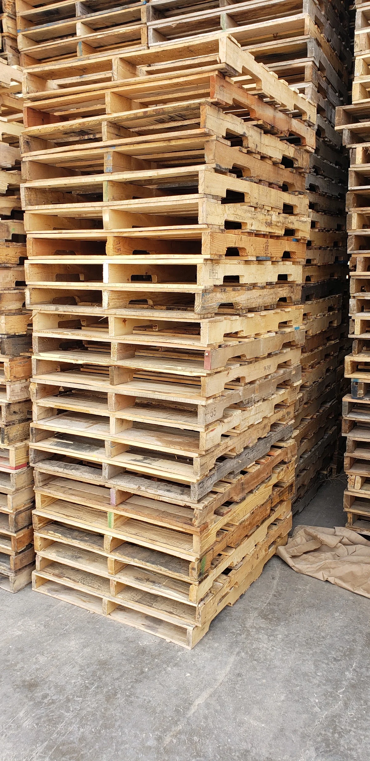 A K Pallets