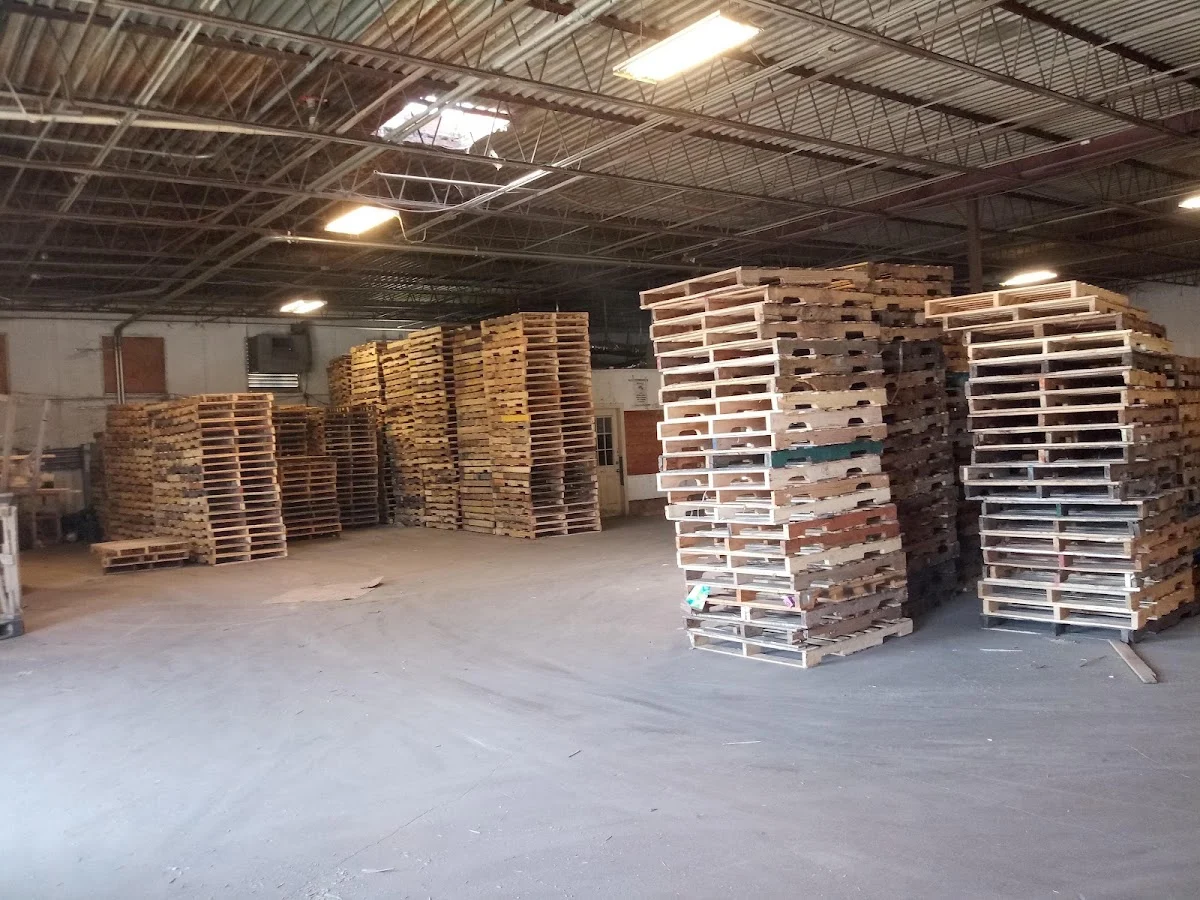Alvarez Pallet LLC